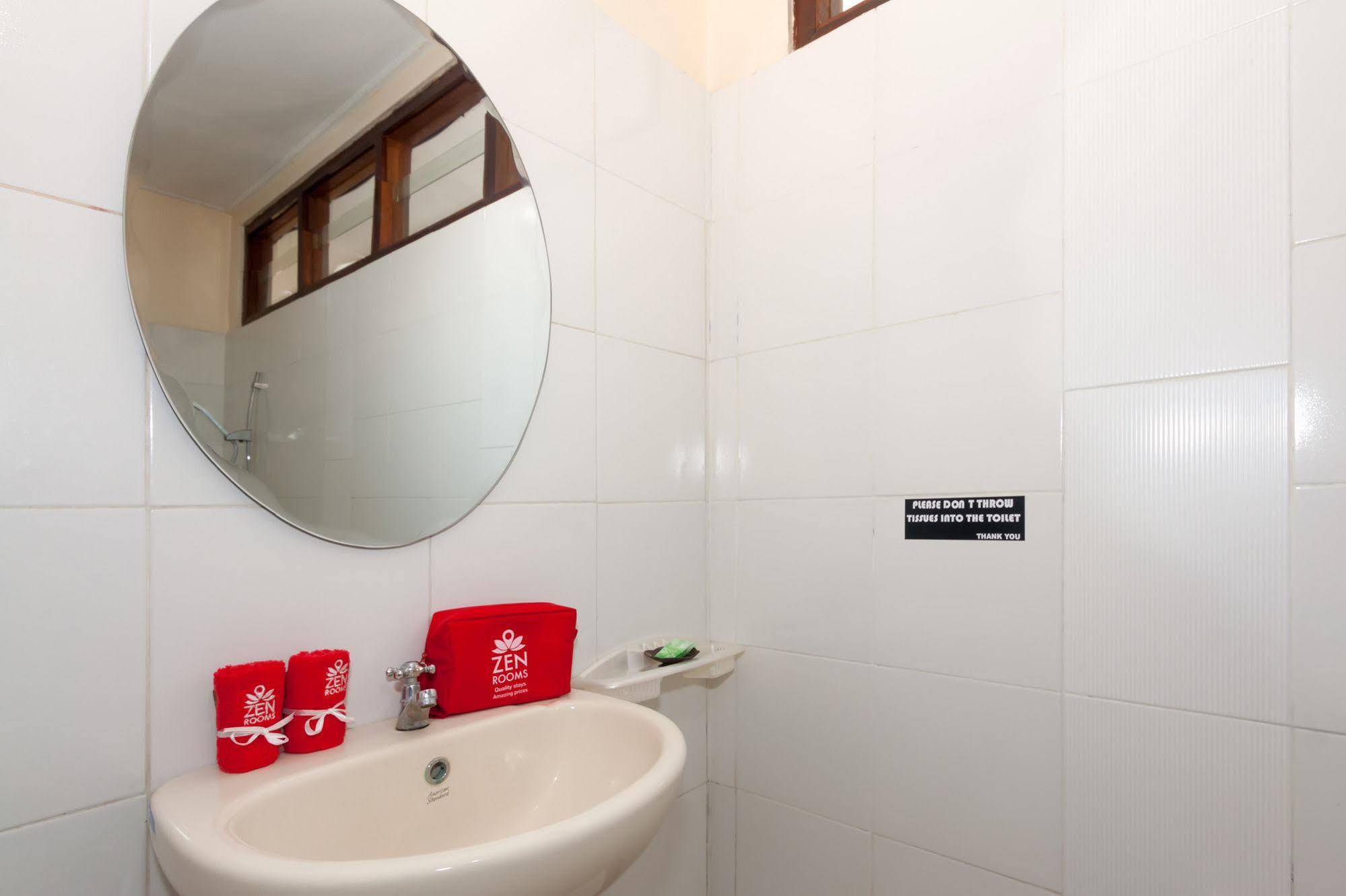 Zen Rooms Sanur Blanjong Sekawaru Bagian luar foto