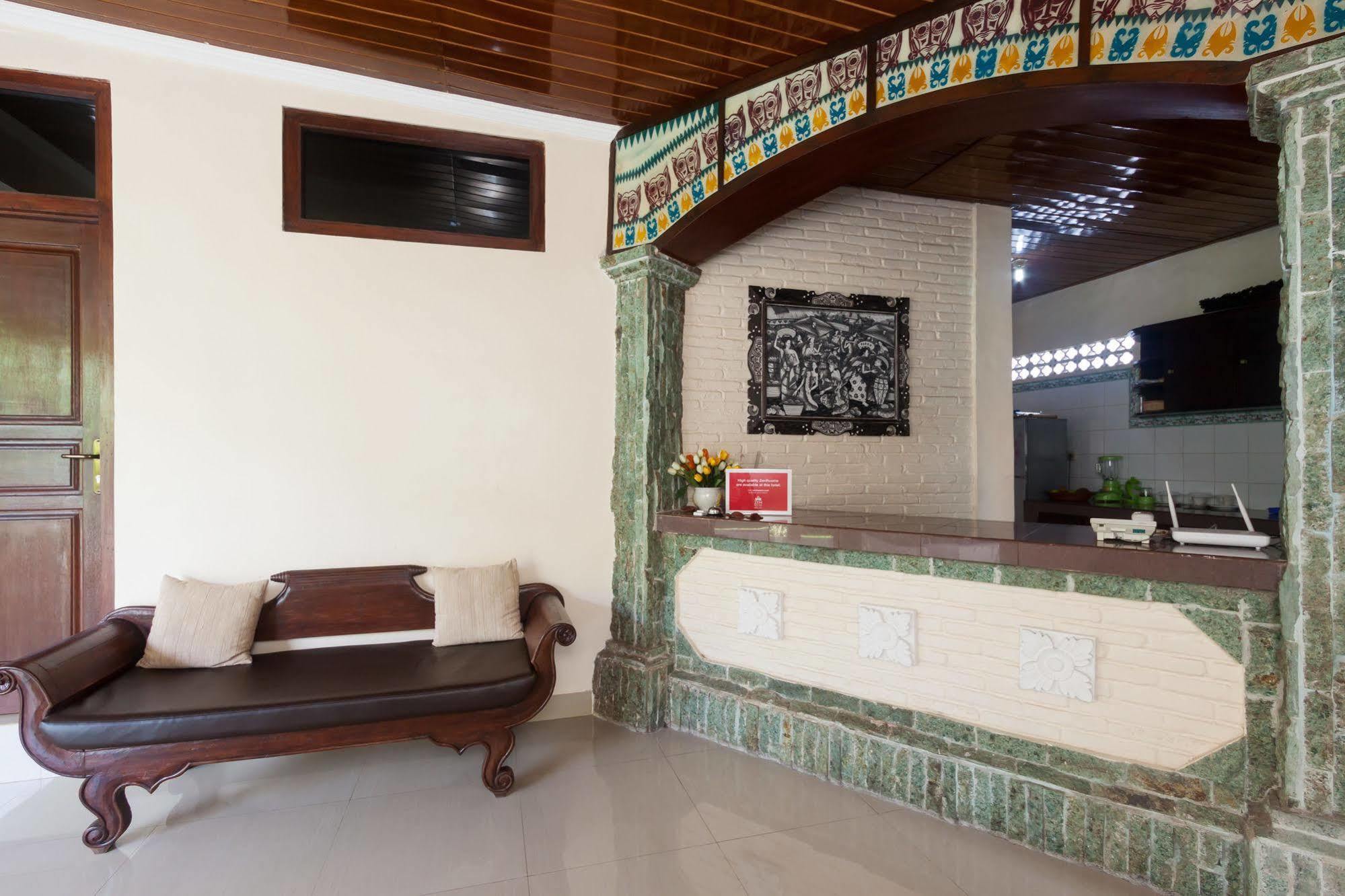Zen Rooms Sanur Blanjong Sekawaru Bagian luar foto